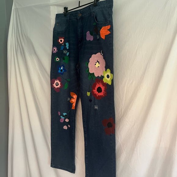 Women’s Misslook 3xl distressed flower jeans $21 - Picture 3 of 7